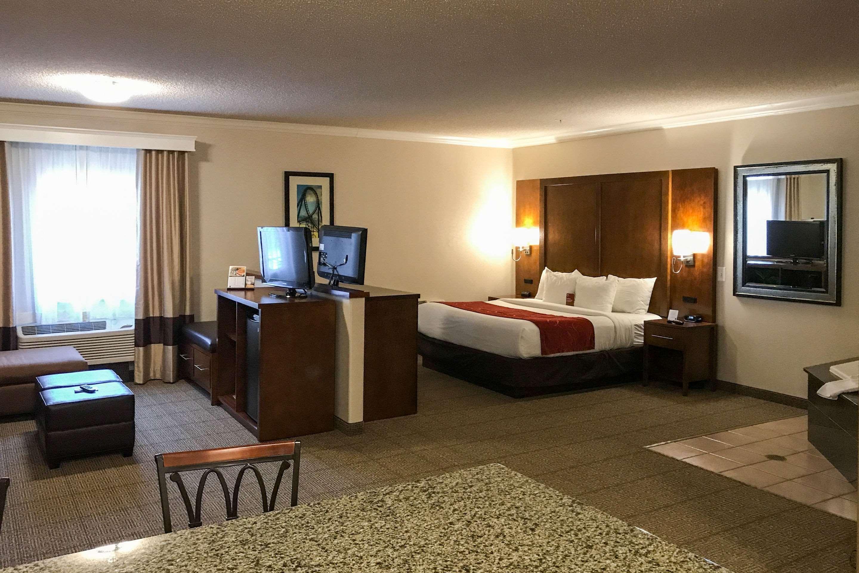 Comfort Suites Near Six Flags Magic Mountain Stevenson Ranch Exterior foto