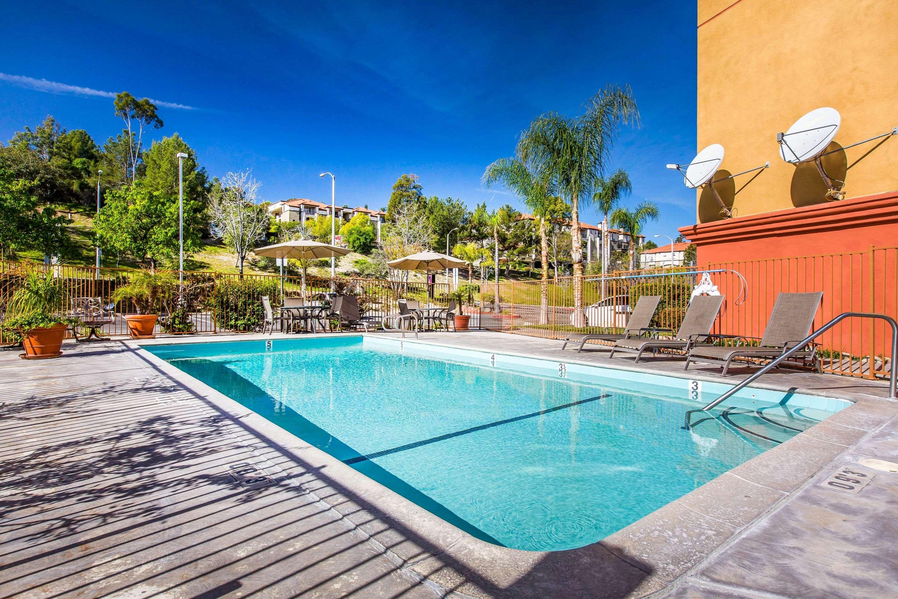 Comfort Suites Near Six Flags Magic Mountain Stevenson Ranch Exterior foto