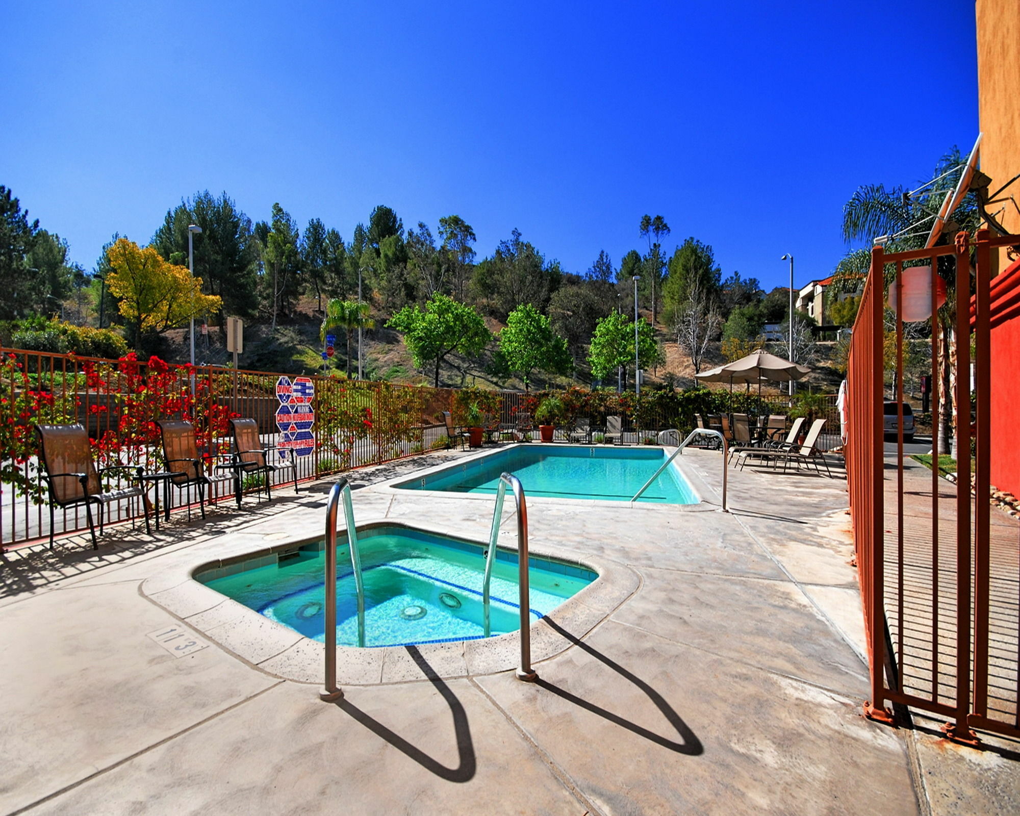 Comfort Suites Near Six Flags Magic Mountain Stevenson Ranch Exterior foto
