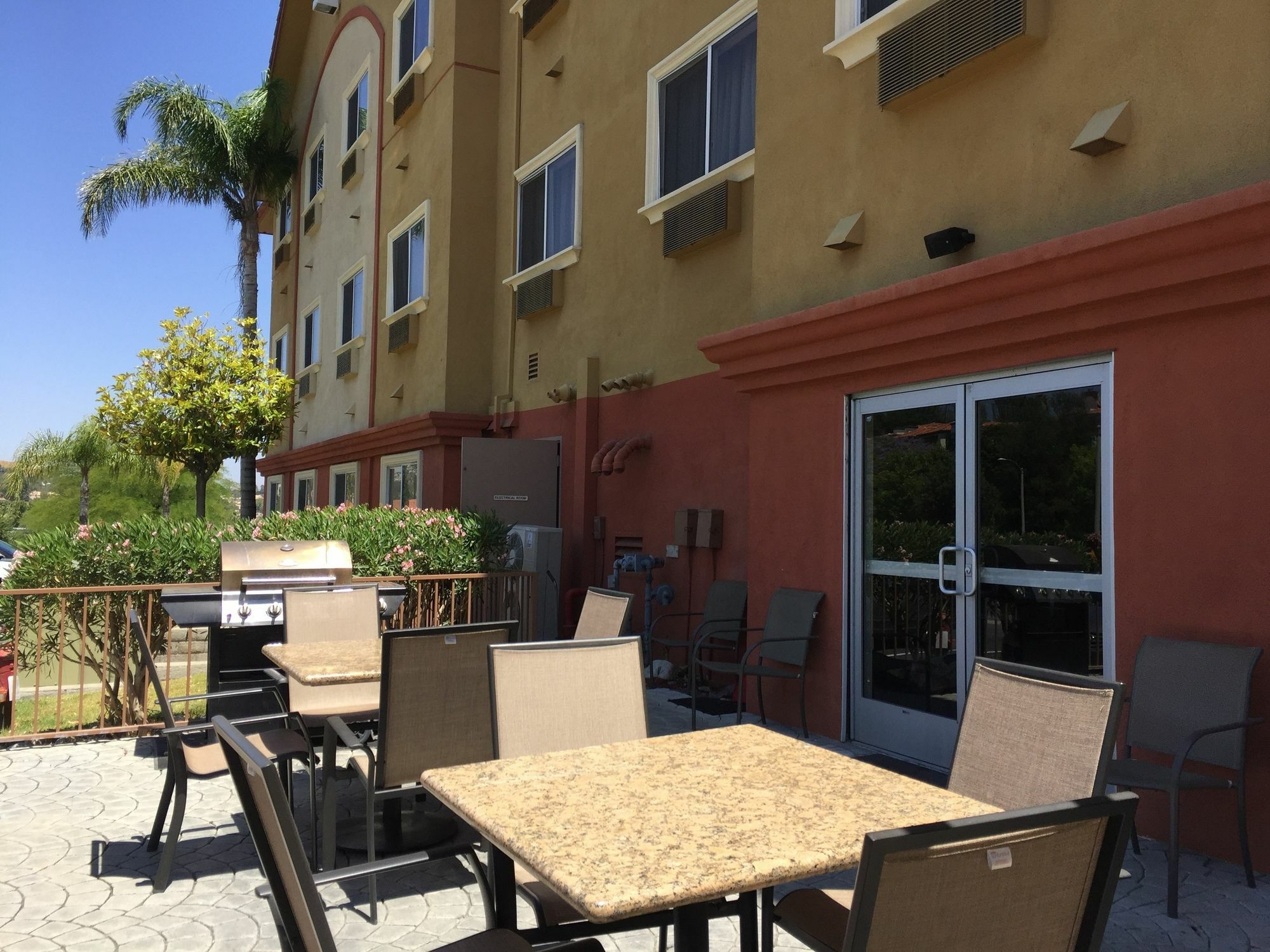 Comfort Suites Near Six Flags Magic Mountain Stevenson Ranch Exterior foto